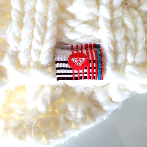 Roxy Chunky Knit Floppy Cap Cream Boho Summer Ski Winter Women NWOT - Picture 4 of 7